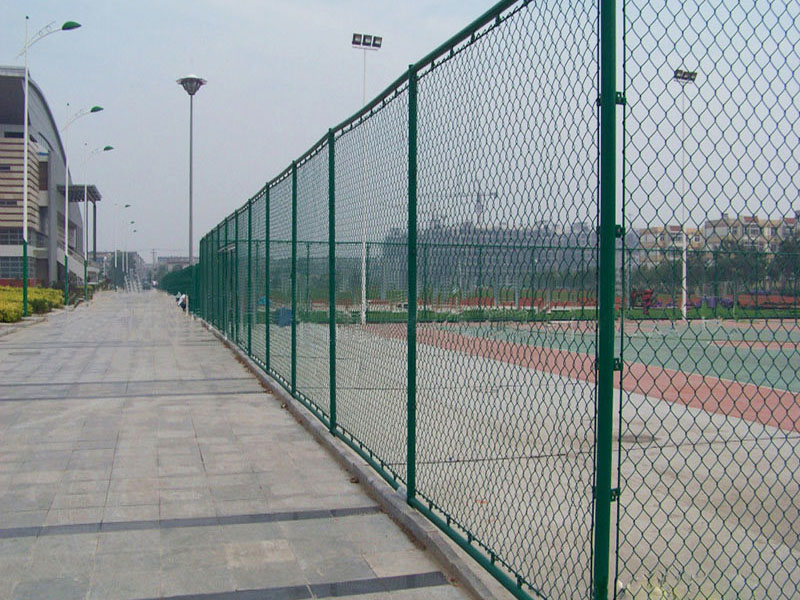足球场包塑围网